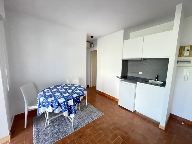 2-Room Apartment + Cabin. Parking.
