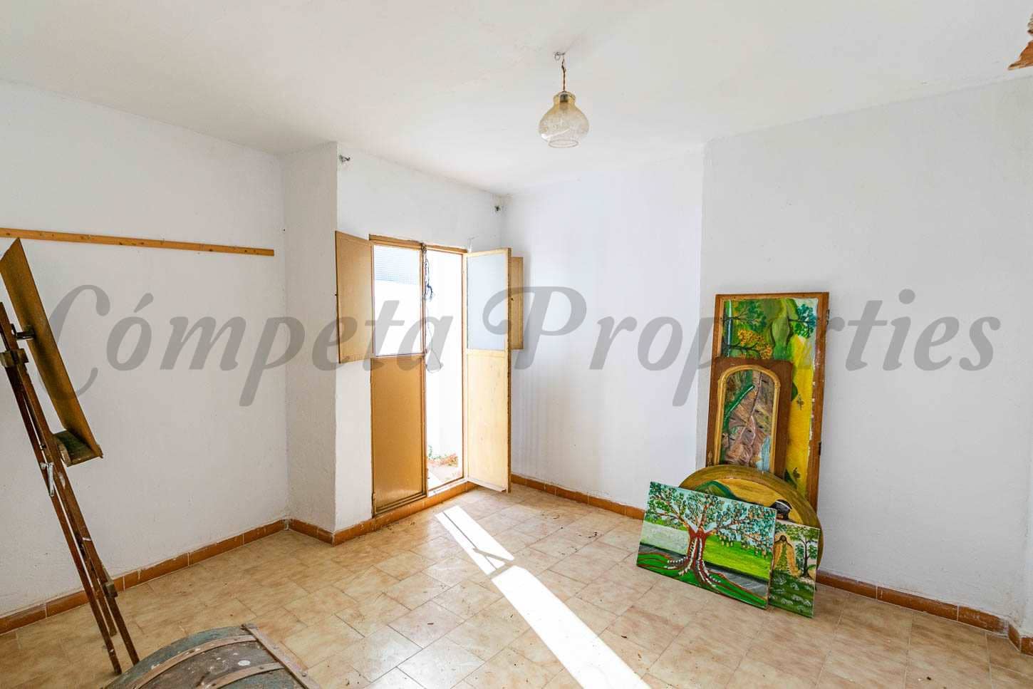 Townhouse for sale in Sedella, Málaga photo 5