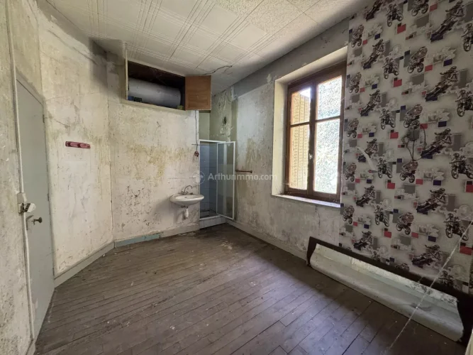 Former Café De la Gare – Liffol-Le-Grand – Ideal for Investors photo 4