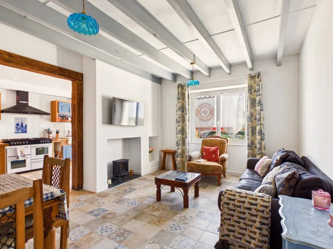 Charming 3-Bedroom Village House in Nanteuil-En-Vallée photo 3