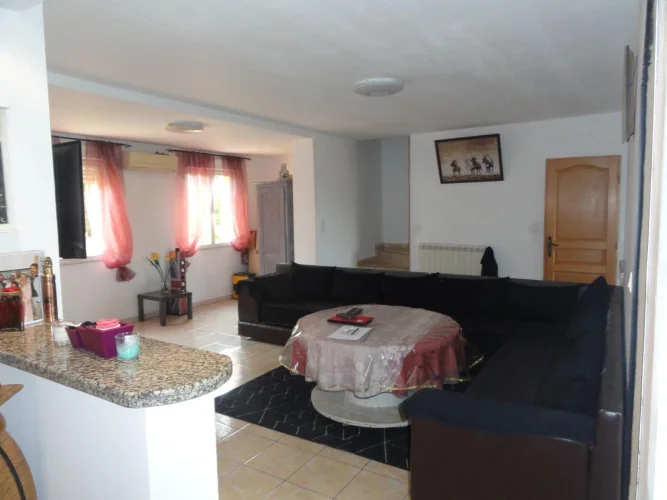 Modern Villa from 2007 with 117.26m² of Living Space photo 5