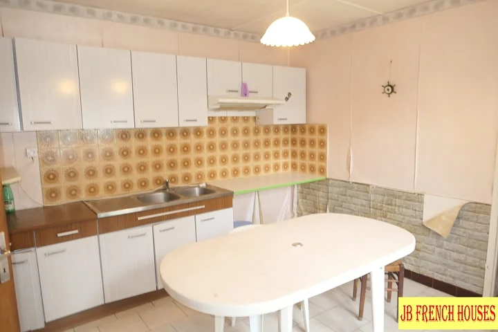 Detached Stone/Breezeblock and Slate Property(78 sqm), Lies in the Countryside, in the Area of Le photo 3
