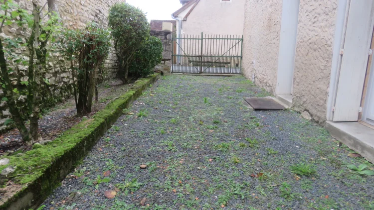 House (in Stone) with a Private Courtyard and a Barn (in Sto photo 4