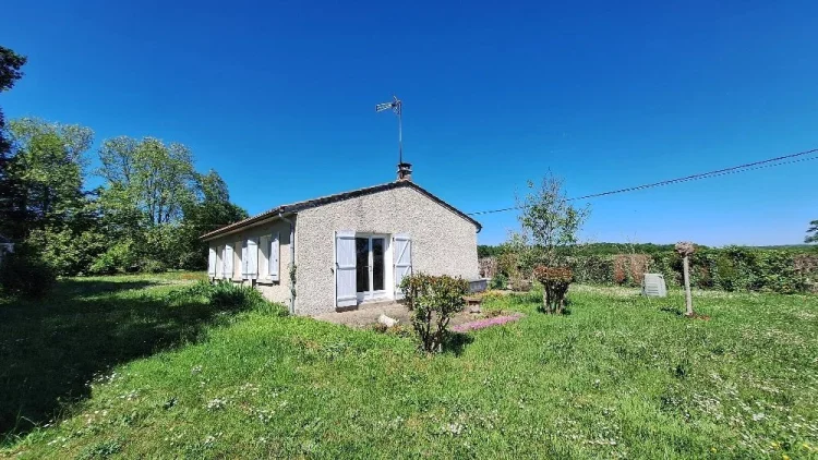 Charming 2-Bedroom Pavilion in Terres-De-Haute-Charente photo 2