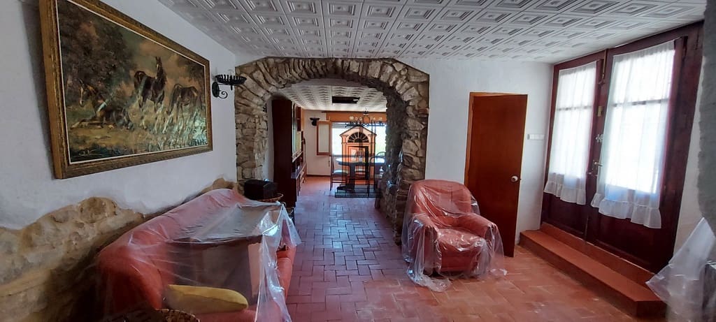 Townhouse for sale in Chert / Xert, Castellón photo 4