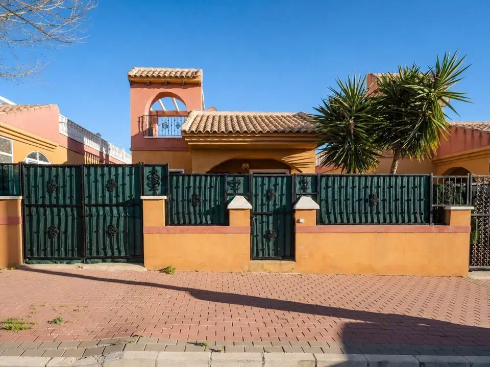 Villa in Torrevieja, Alicante province