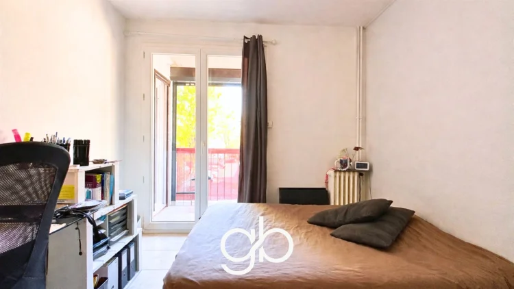 Bright 4-Room Apartment with Balcony and Cellar in Montpellier City Center photo 3