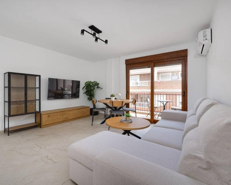 Penthouse for sale in Playa del Acequión, Torrevieja, Alicante