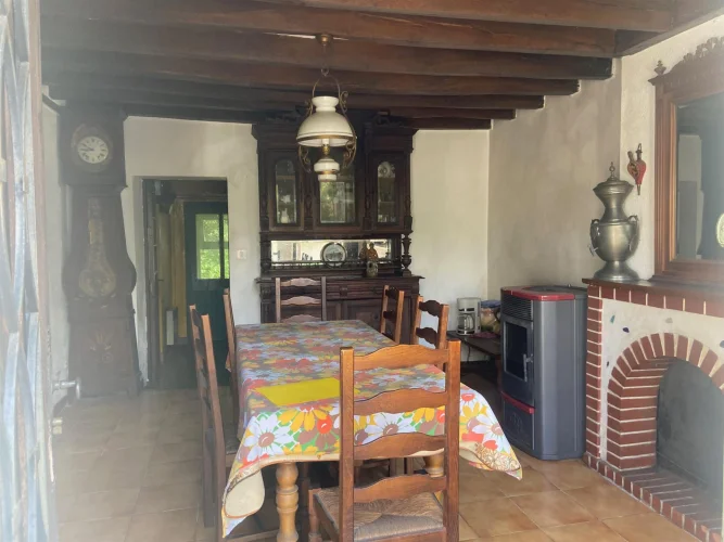 Toucy, Old House of 72 m² with a Garden and Adjoining Land, Buildable (not Serviced) with photo 5