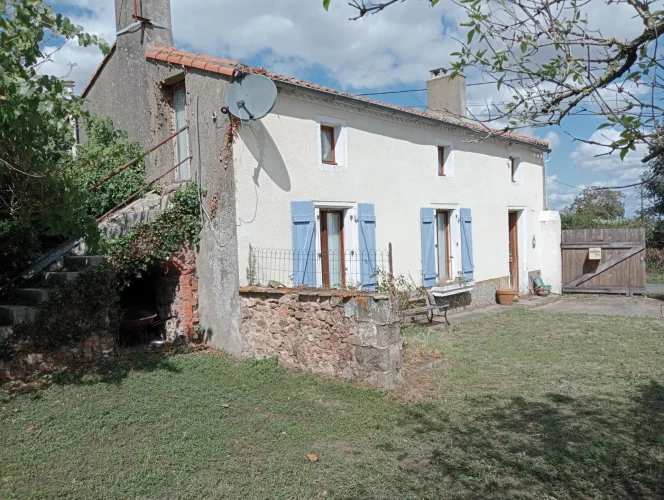 Detached Cottage with Massive Potential