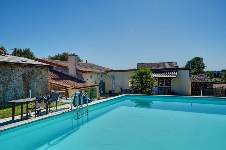 Lovely 4 Bedroomed House Near Secondigny photo 5