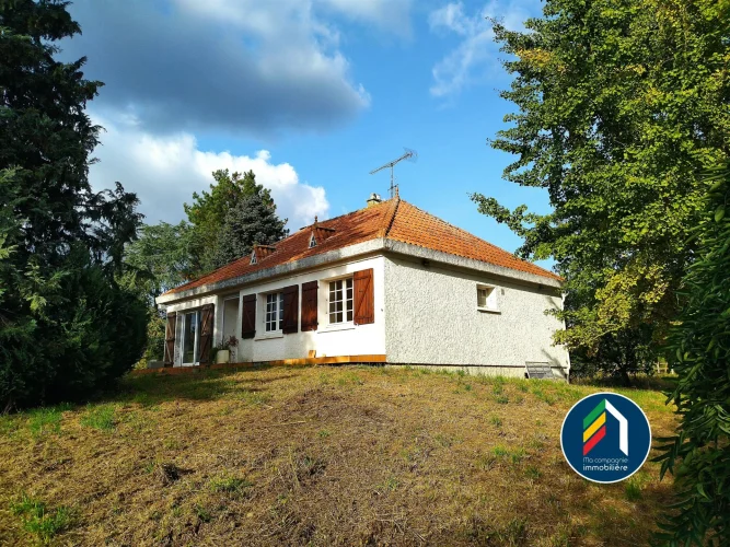 House with Basement on 4900 m² of Land at the Gates of la Roche-Sur-Yon