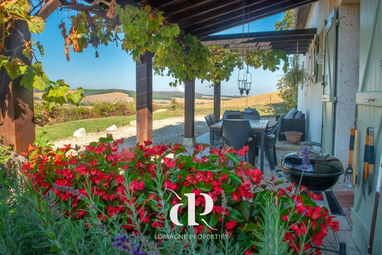 Charming Stone Holiday Home with Stunning Views