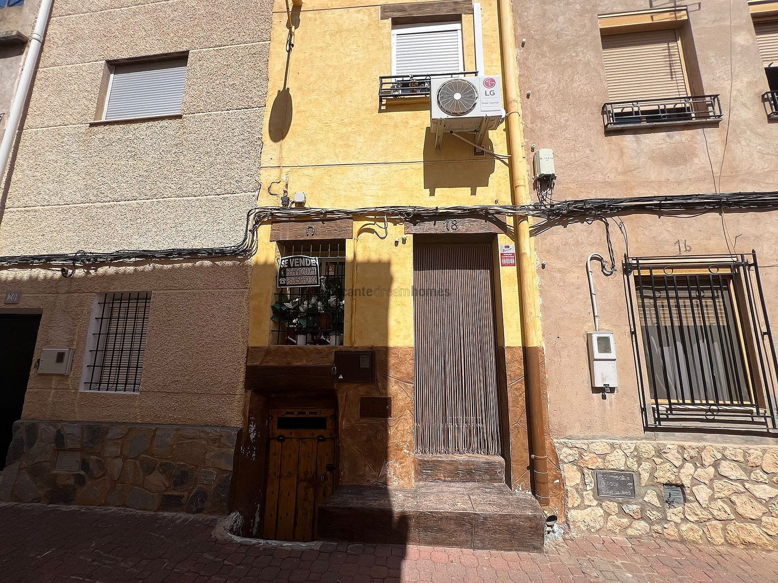 Townhouse for sale in Elche de la Sierra, Albacete