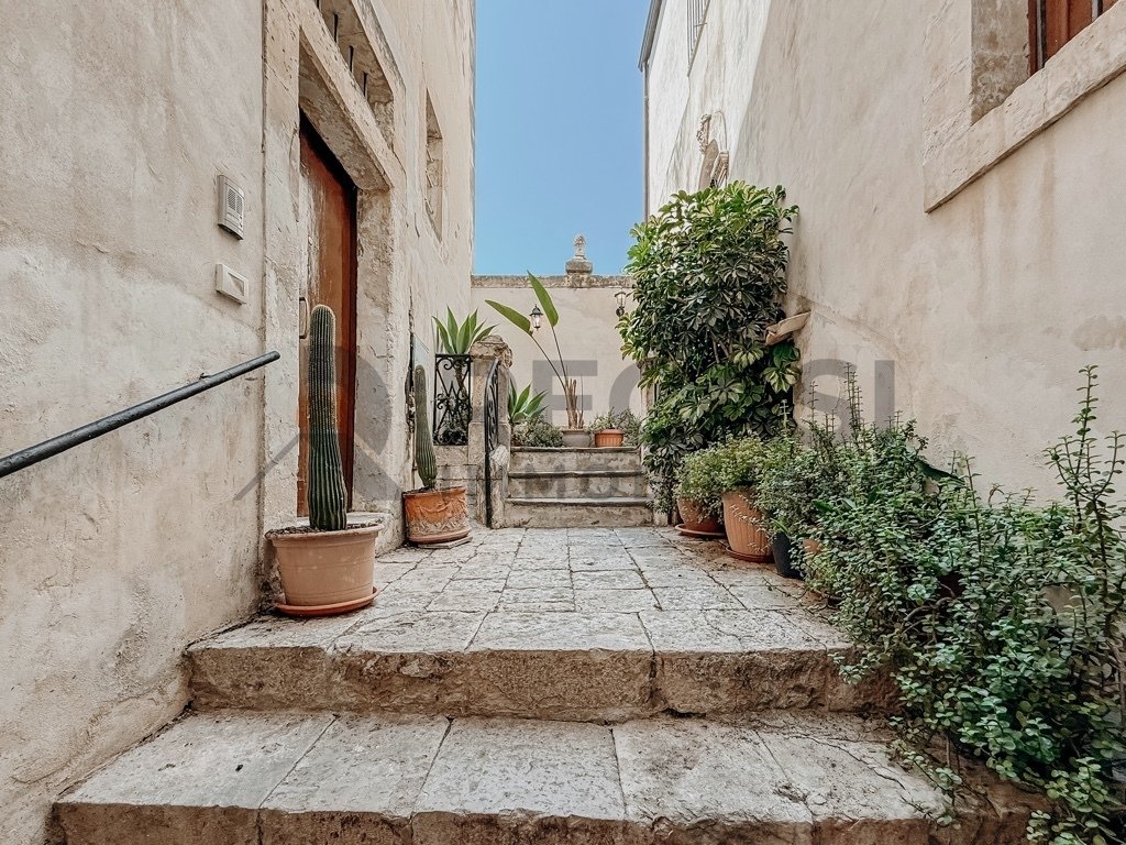 3 bedrooms historic apartment, 145 m² Noto, Syracuse (province) photo 2