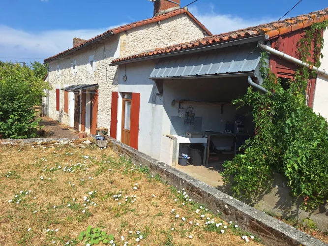 3 Bedroom Detached Farmhouse - Near Popular Town of Civray