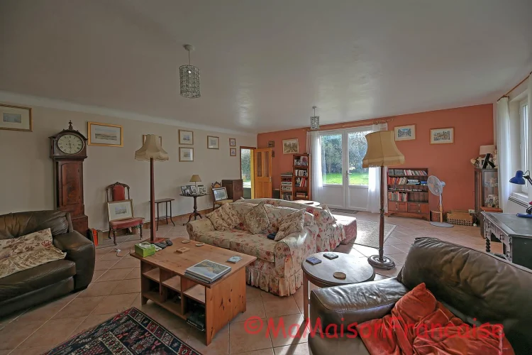Village House, 4bed/2bath with Heated Pool and Land photo 3