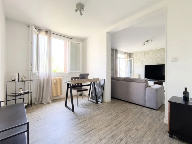 2 Bed Apartment for Sale in Chalon-Sur-Saône photo 2