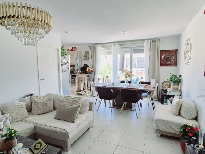 3 Bed Apartment for Sale in Montpellier photo 3