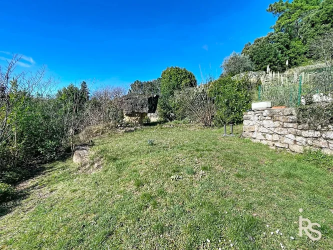 A Pair of Stone Houses to Renovate, 221 m², with 8.78 ha of Land, Including 3,440 m² Nearby photo 3
