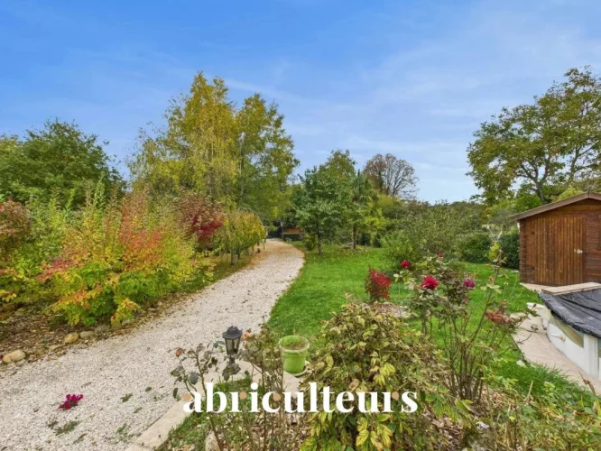 House with Landscaped Garden for Sale in Châteaudun (28200) photo 3