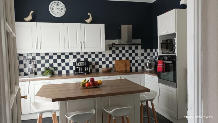 Charming Renovated House with Lovely Gardens, Garage & Basement (Ideal Gite / Guest Accommodation) photo 3