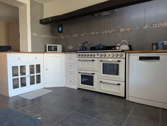 Delightful Character Property just 6km from Amenities photo 4