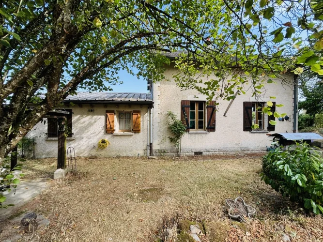 2 Bed House for Sale in Saint-Marien