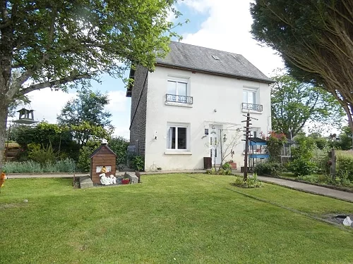 2 Bed Detached House for Sale Near Lapenty