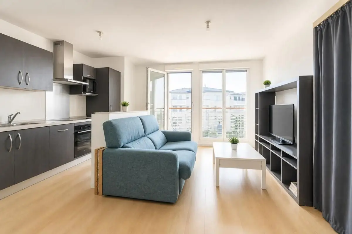 Apartment for sale in Ecquevilly — 2 bedrooms, 64 m²