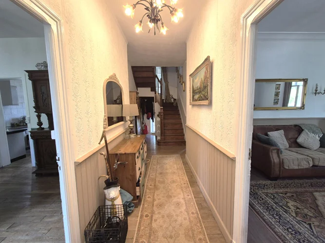 Correze. Argentat-Sur-Dordogne. Beautiful House of 4 Bedrooms with Garage and Gardens of 3185m² photo 4