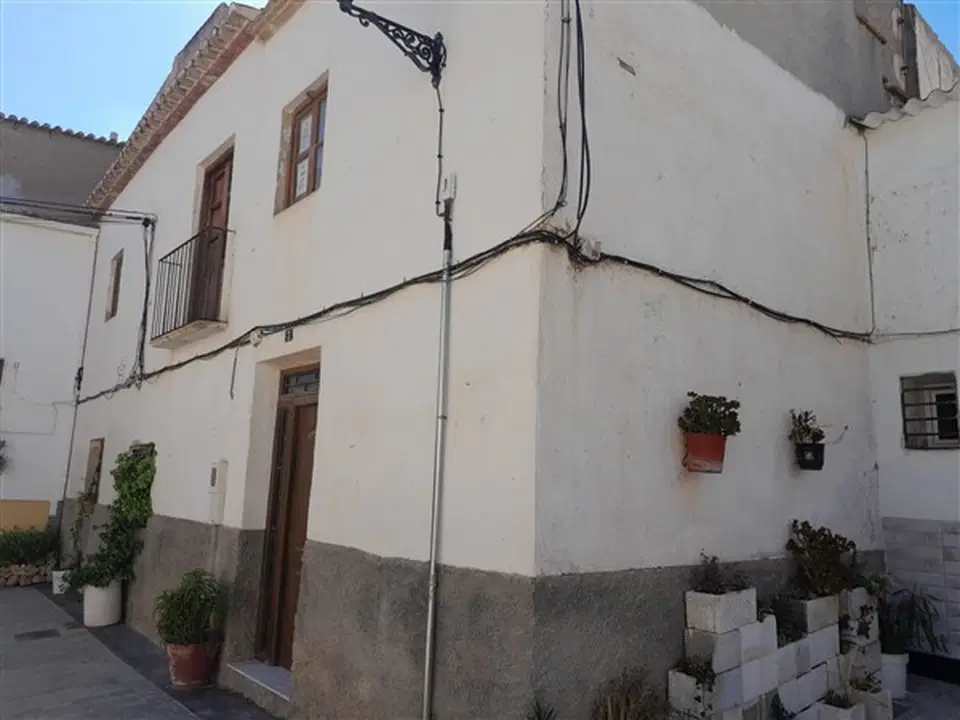 Village house in Baza, Granada photo 3