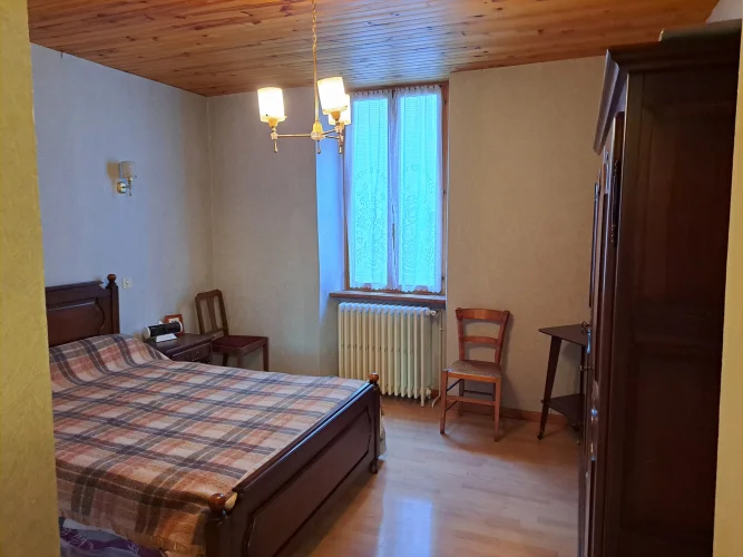 Large House for Sale in Quillan with M&M Immobilier photo 5