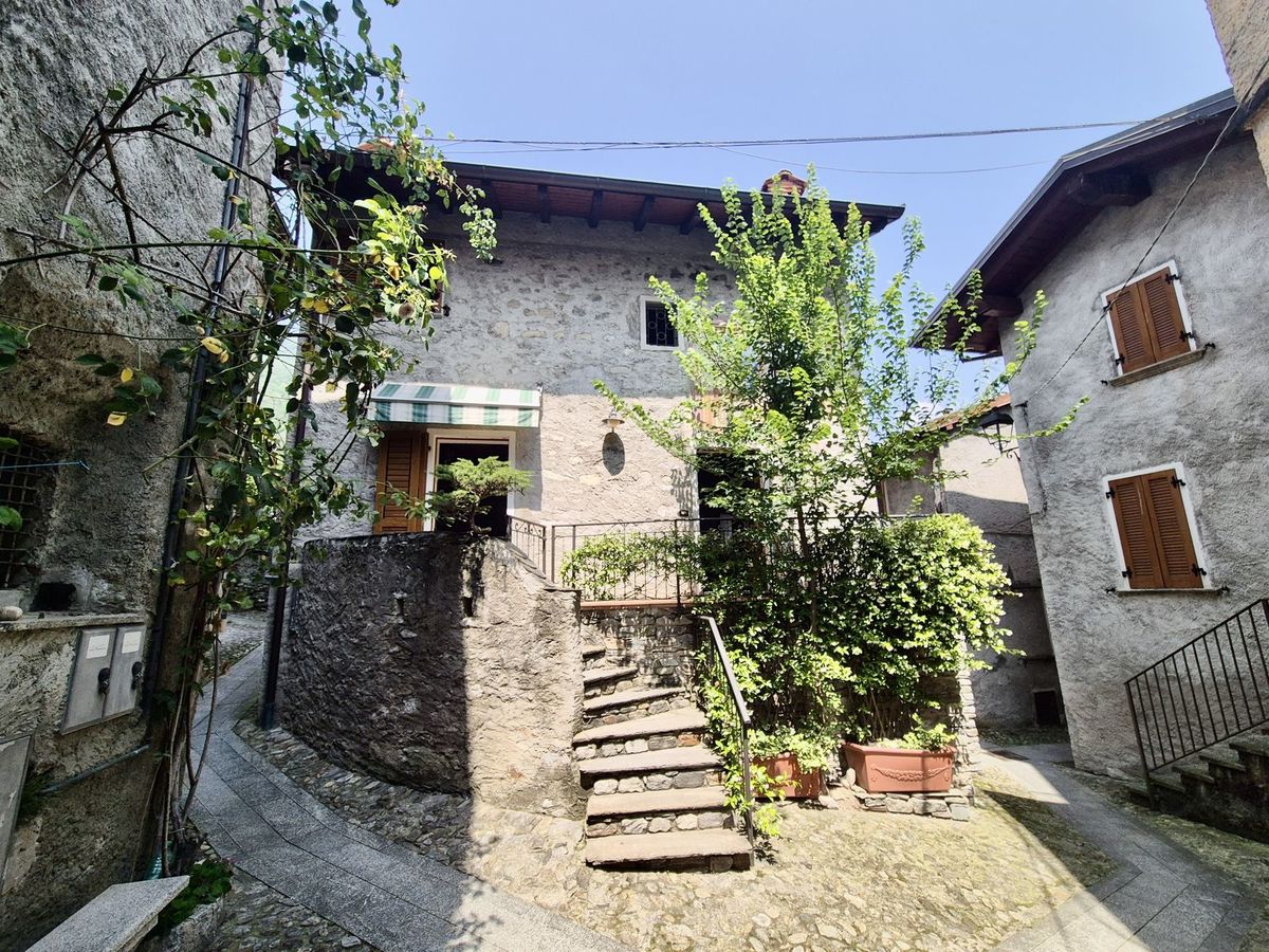 2 bedrooms detached house, 135 m² Gera Lario, Como (province) Lake Como