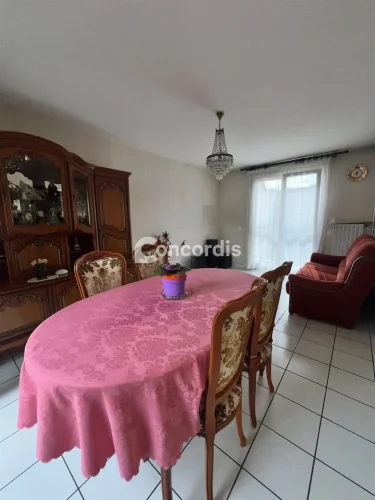 4-Room House in Villers, Jardin Botanique Area photo 3