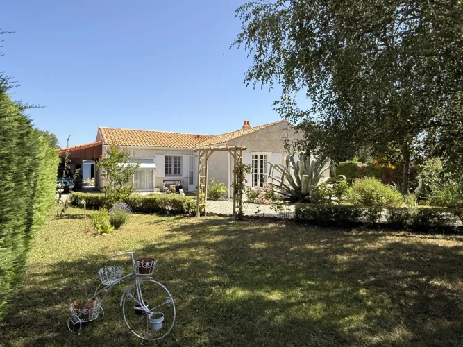 Single-Storey House with its own Garden