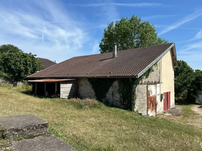 2 Bedroom with Garden Close to Village photo 5