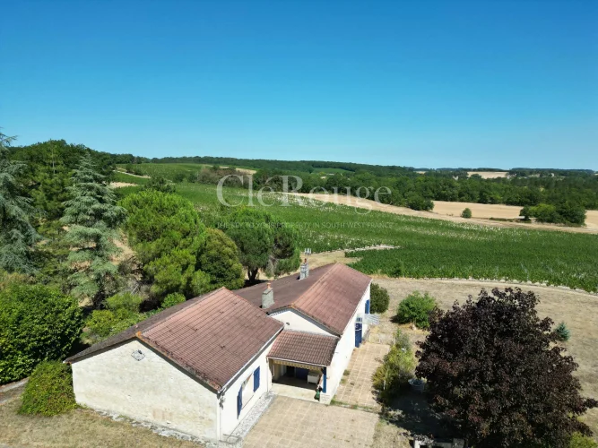 Characterful Property with Stunning Views, between Eymet and Bergerac