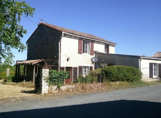 3 Bed House for Sale in Villefagnan