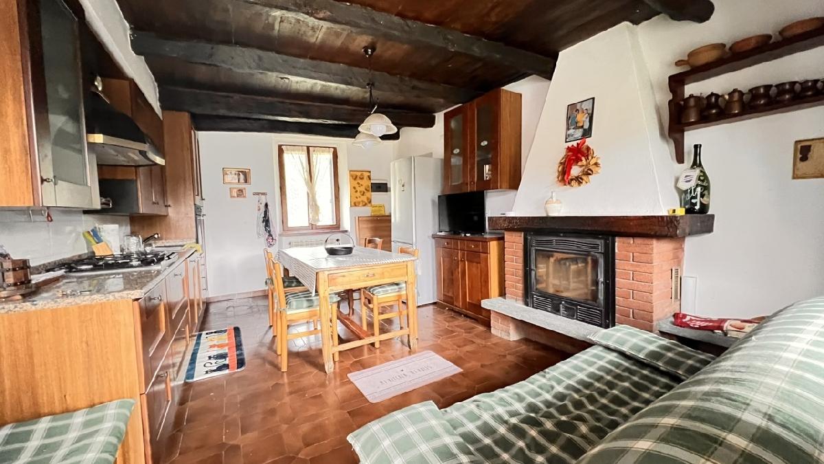 Property in Ponzone