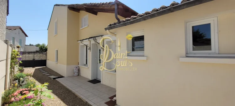 Village House of 170 m² 3 Bedrooms Poss 4 with Small Garden photo 2