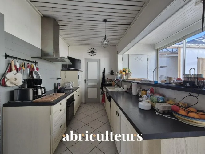 House with 45 m² Terrace for Sale in Cognac (16100) photo 5