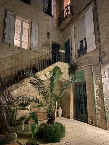 Cosy, Quiet and Bright Duplex in a Renowned Historic Residence in the Heart of Béziers