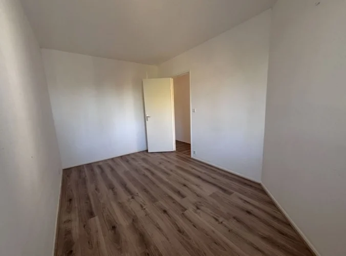 2 Bed Apartment for Sale in Chalon-Sur-Saône photo 3