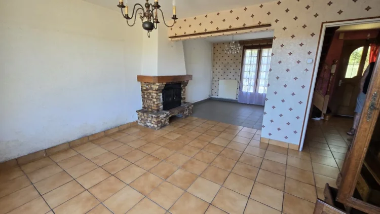 Ref 4025 - House with Garage and Garden in a Quiet Area photo 2