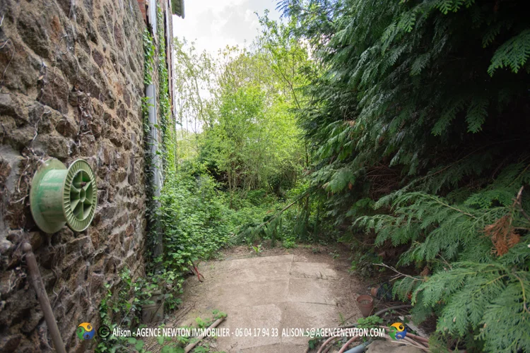 Normandy, la Manche, Ducey-Les-Cheris, 2 Bedroom, Detached, Walking Distance to Town. Bargain photo 3