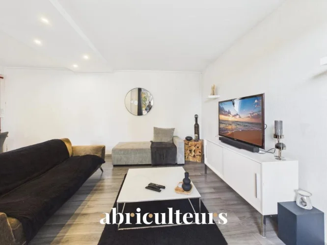 Aix-En-Provence Jas De Bouffan – Bright T3 Apartment with Excellent Energy Performance (Dp photo 2