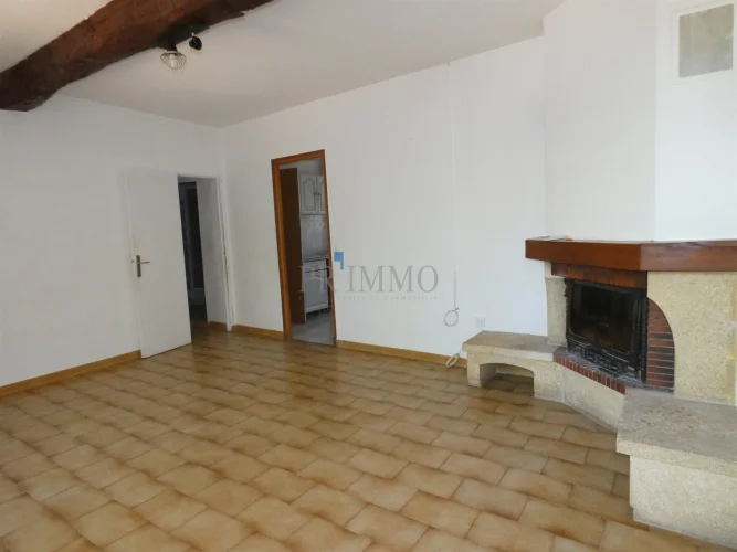 Ground-Level Apartment on 234 m² of Land with Garage and Cellar in Le Thoronet photo 5