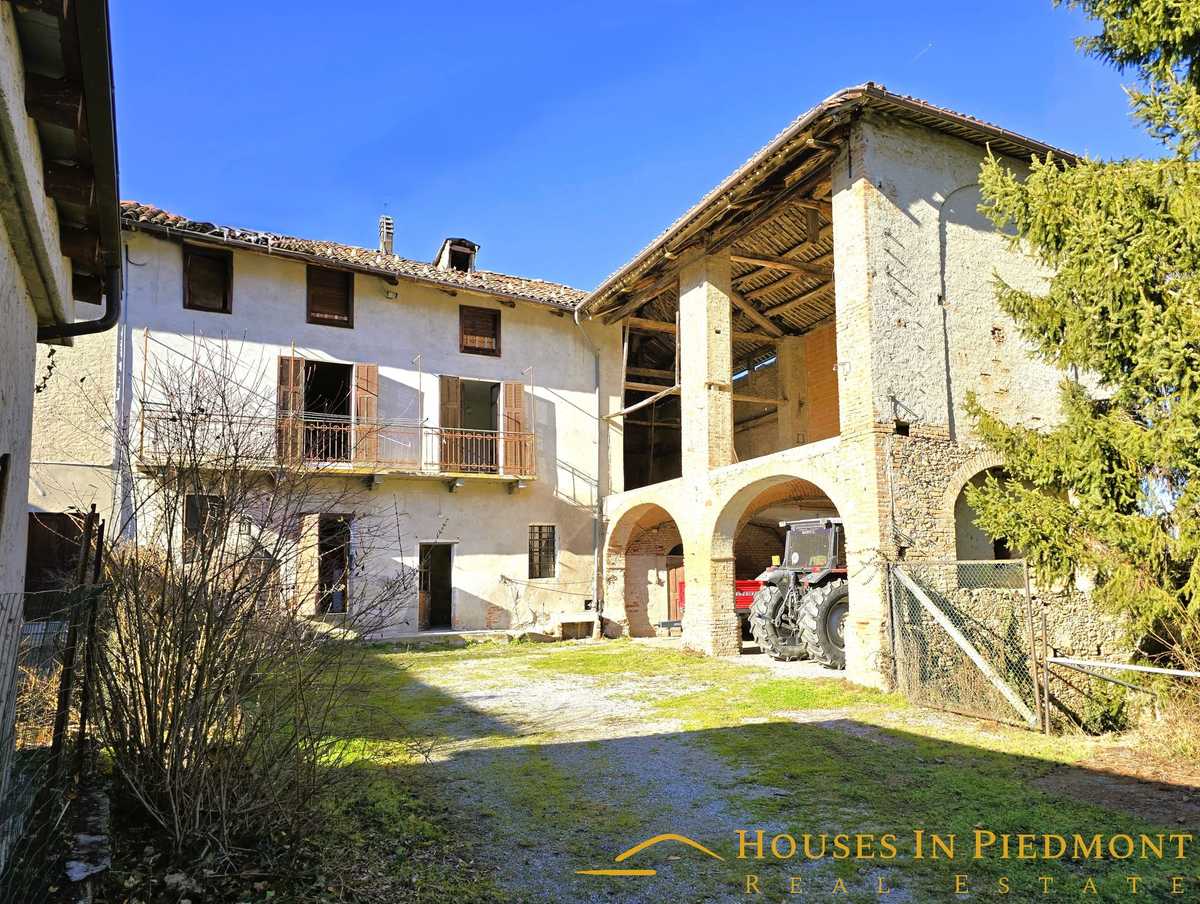 Property in Ceva