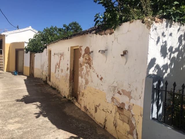 Townhouse for sale in Antequera, Málaga photo 2